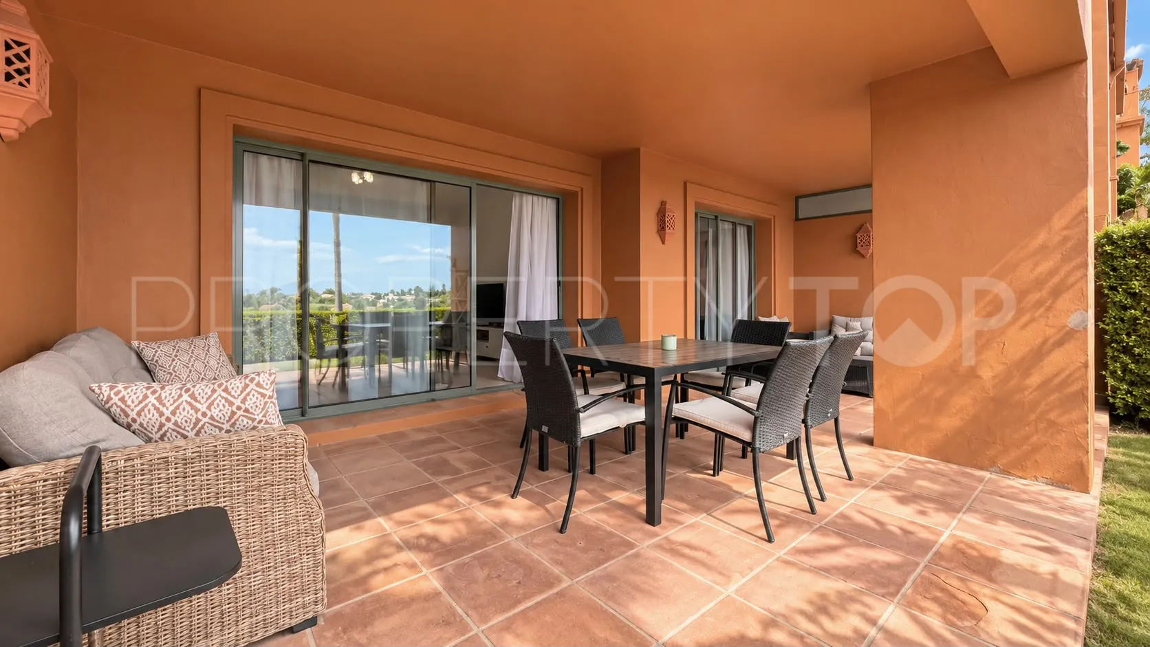 Benatalaya, apartamento planta baja de 2 dormitorios en venta