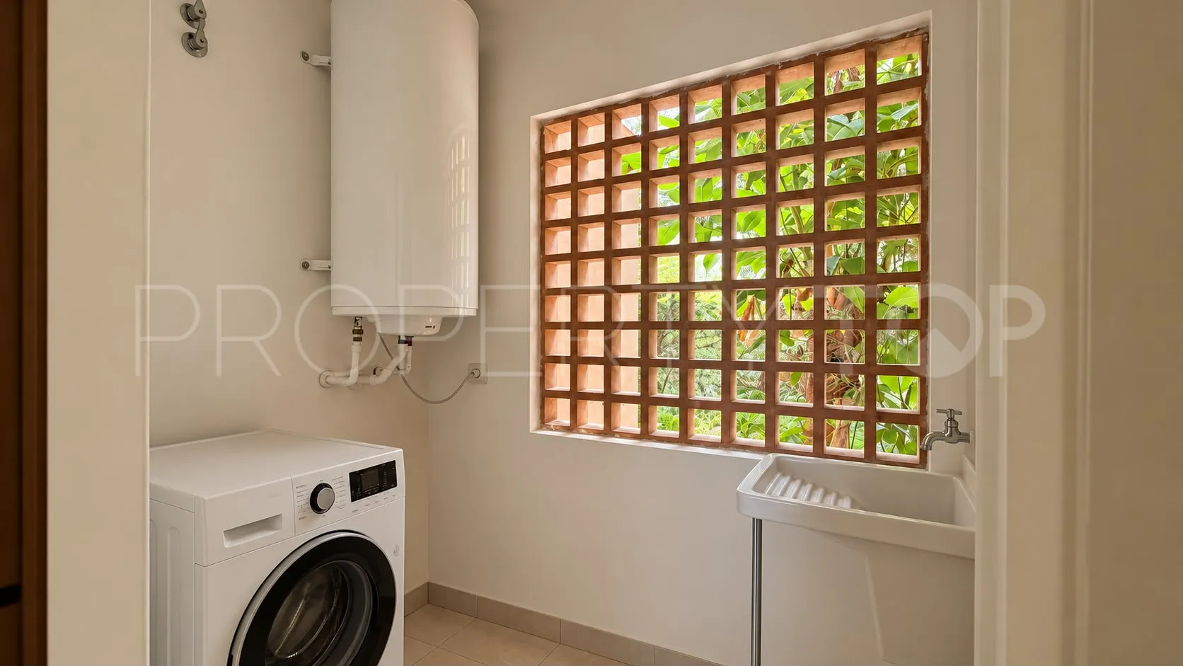 Benatalaya, apartamento planta baja de 2 dormitorios en venta