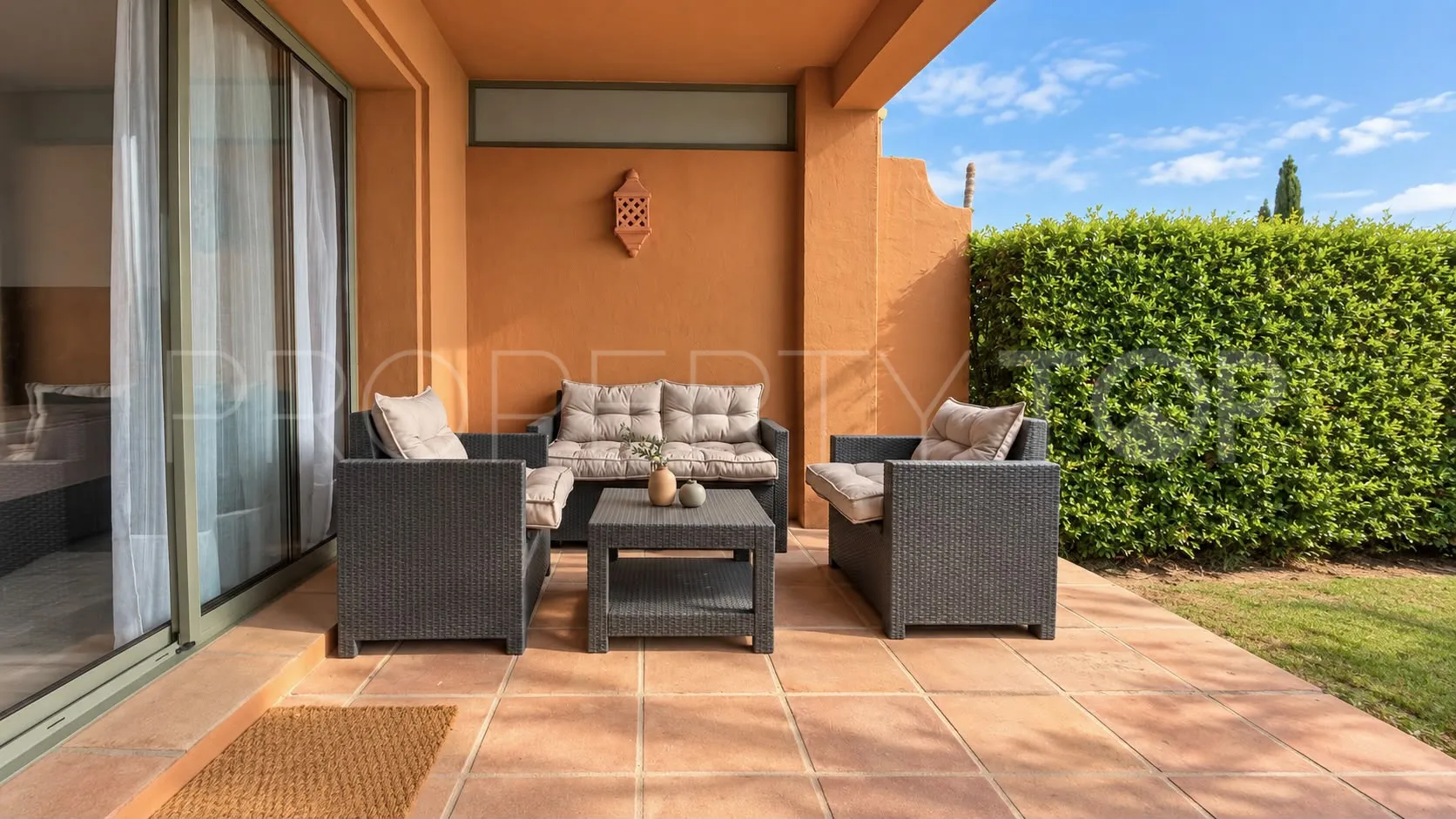 Benatalaya, apartamento planta baja de 2 dormitorios en venta