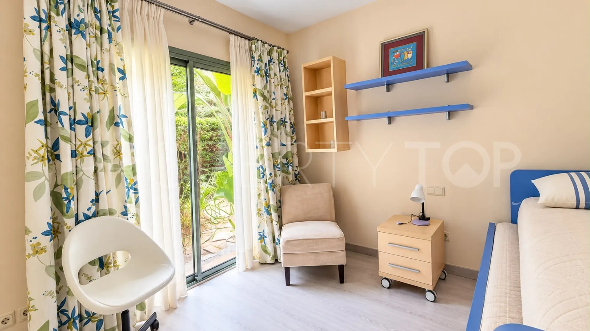 Benatalaya, apartamento planta baja de 2 dormitorios en venta