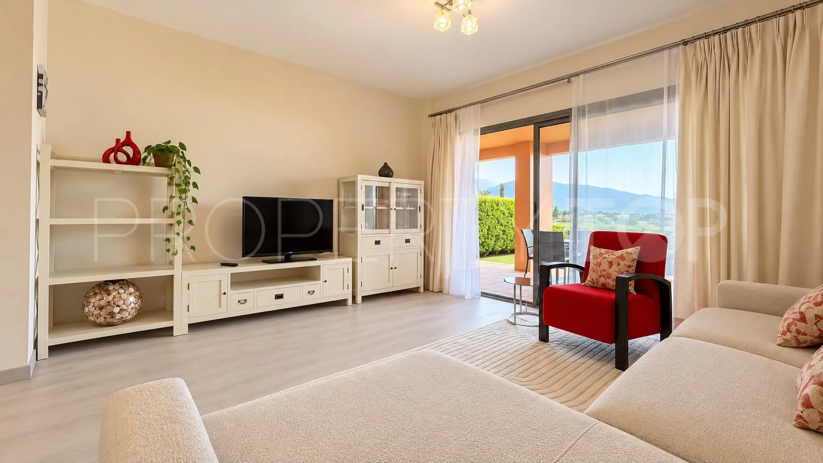 Benatalaya, apartamento planta baja de 2 dormitorios en venta