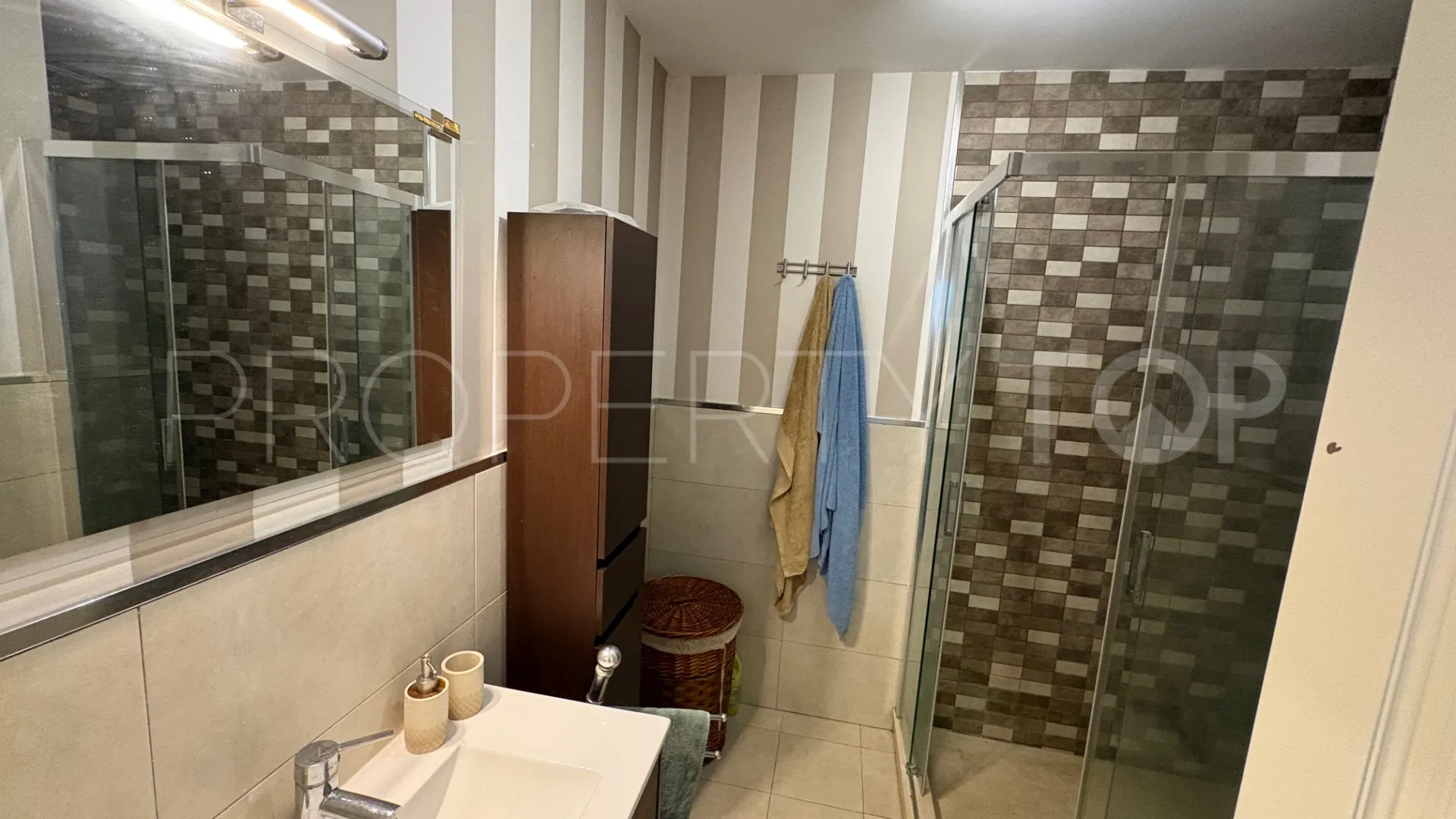 Comprar adosado en Estepona con 3 dormitorios