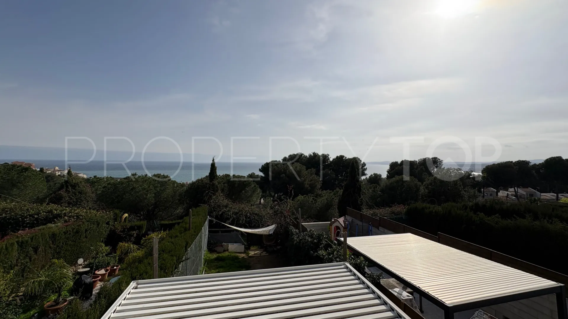 Comprar adosado en Estepona con 3 dormitorios