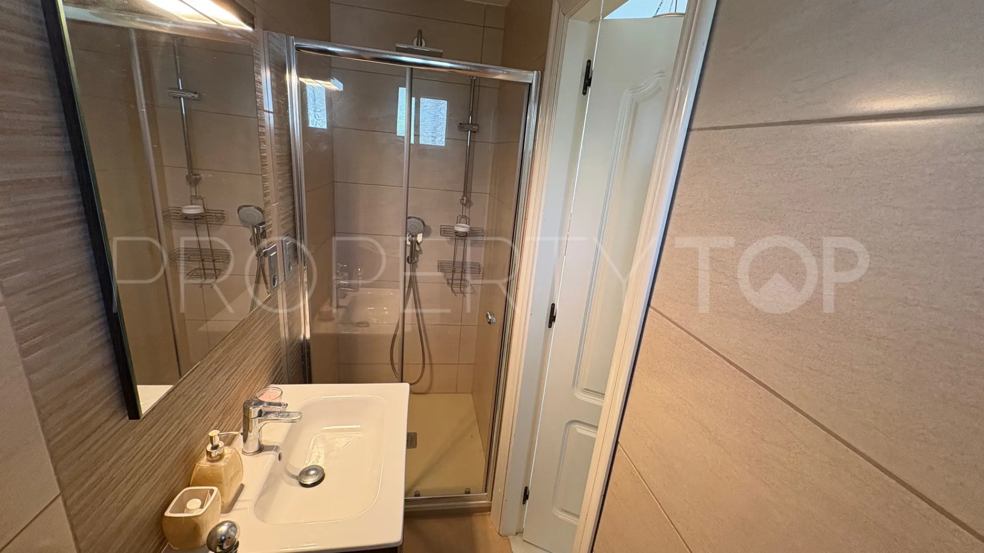 Comprar adosado en Estepona con 3 dormitorios