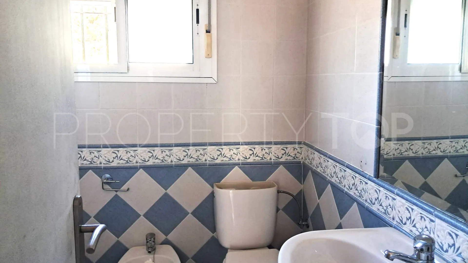 Se vende villa en New Golden Mile