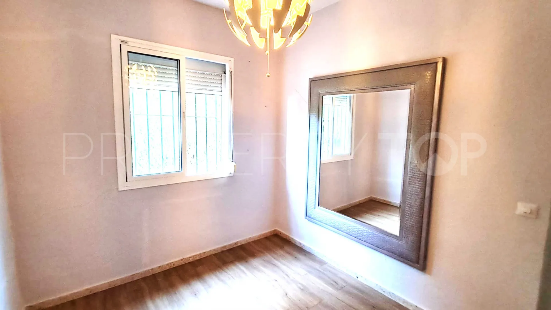 Se vende villa en New Golden Mile