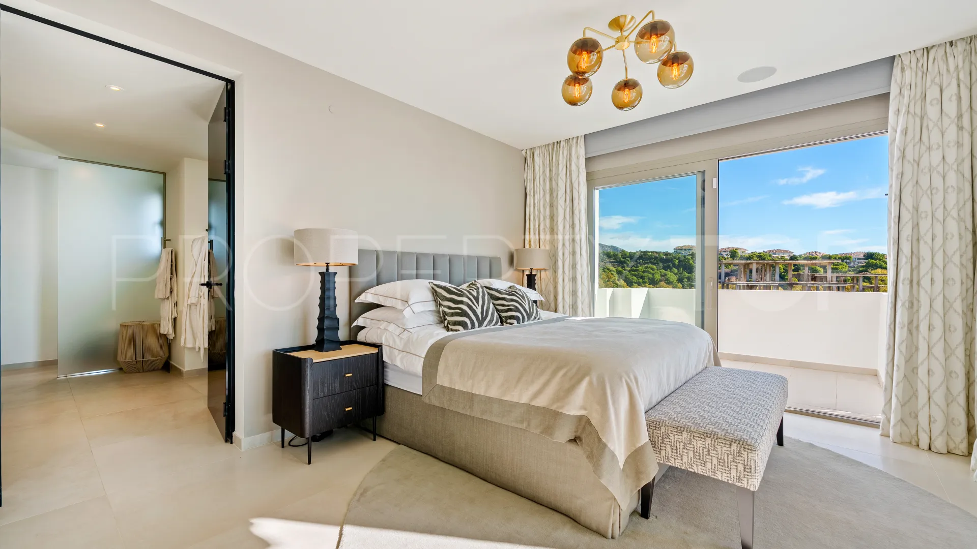 Aloha, atico duplex en venta