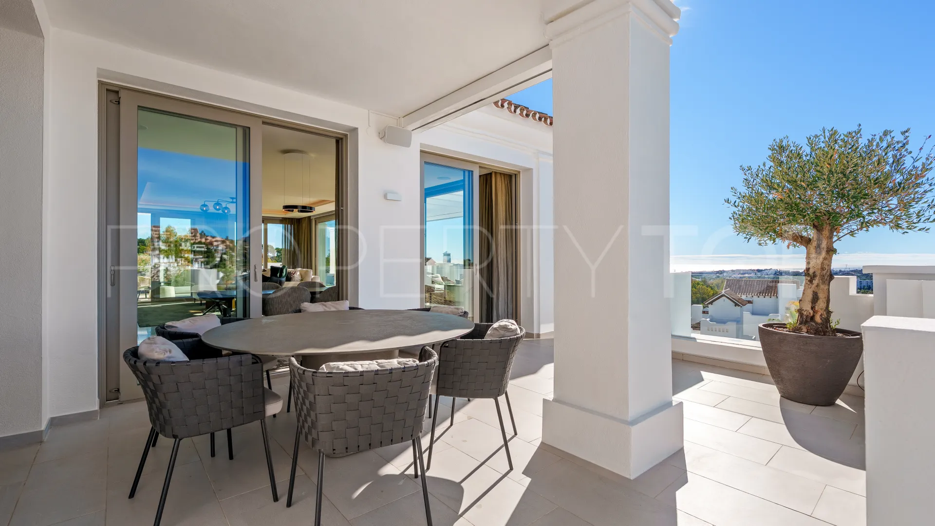 Aloha, atico duplex en venta
