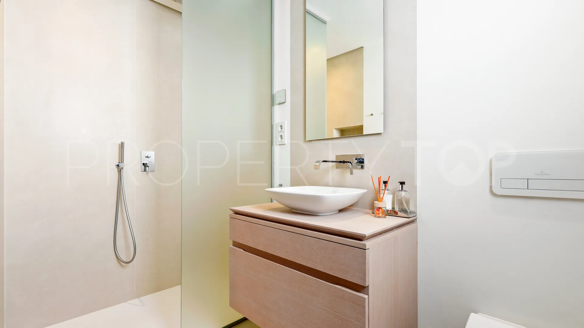 Aloha, atico duplex en venta
