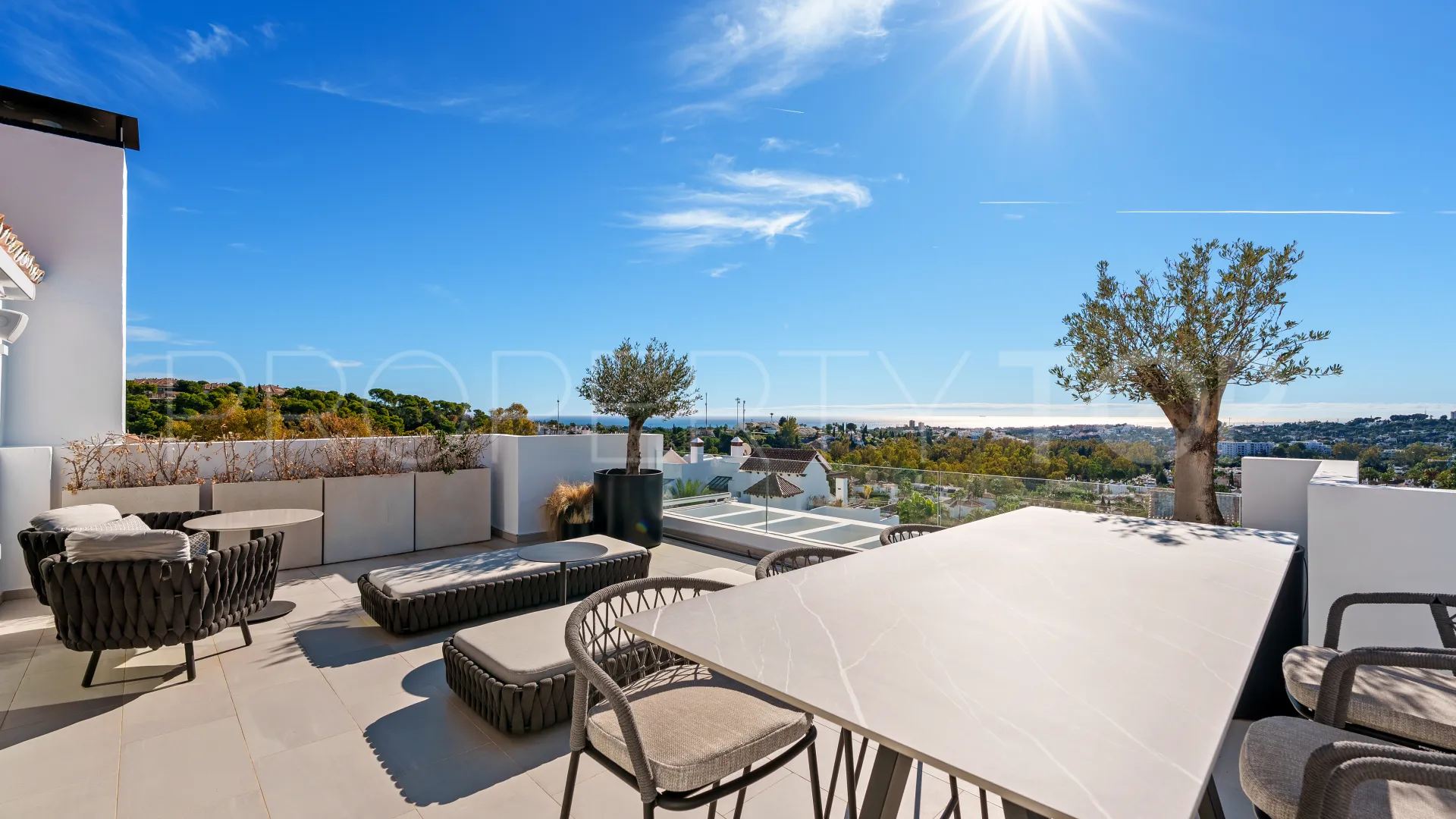 Aloha, atico duplex en venta