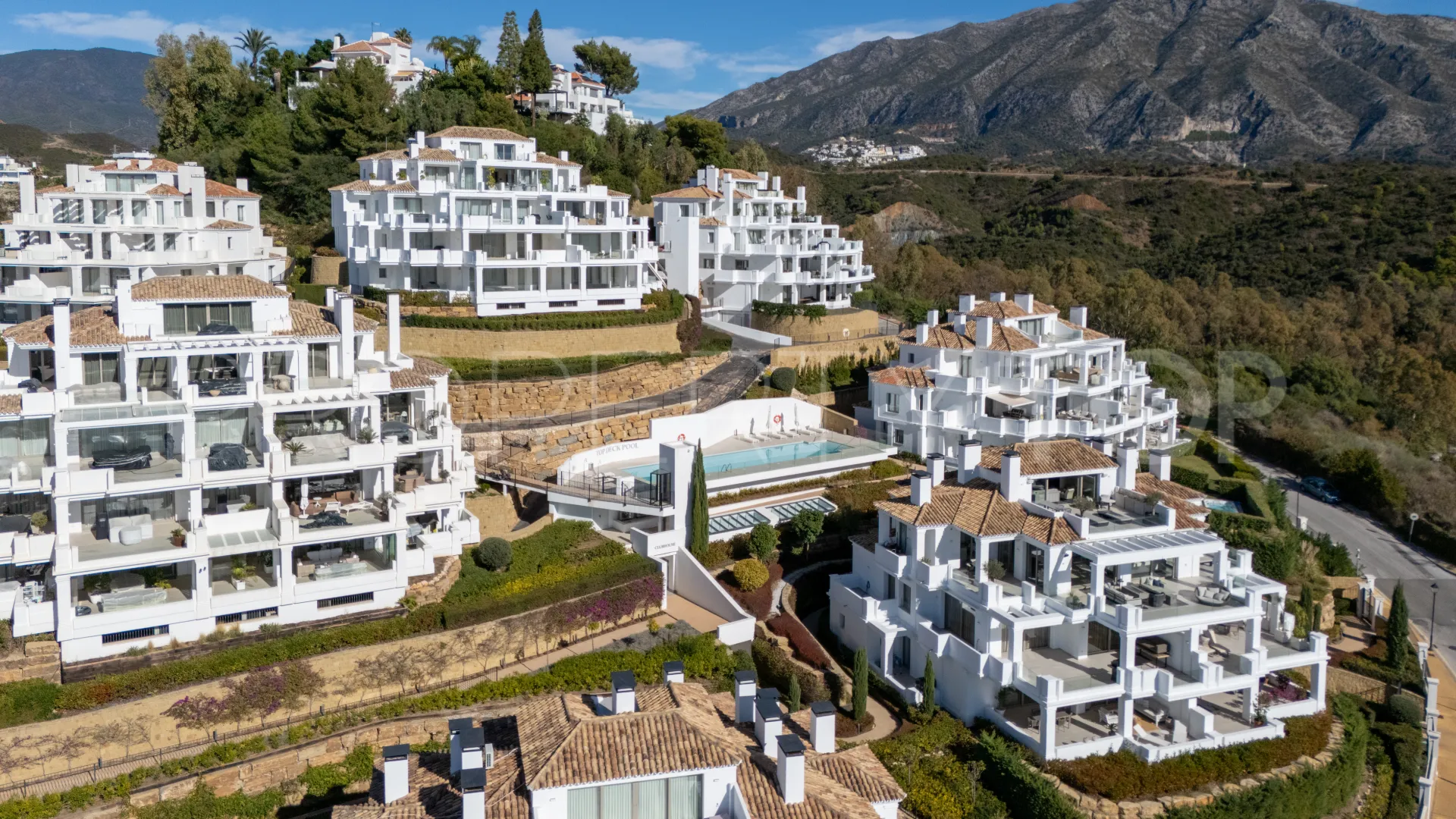 Aloha, atico duplex en venta
