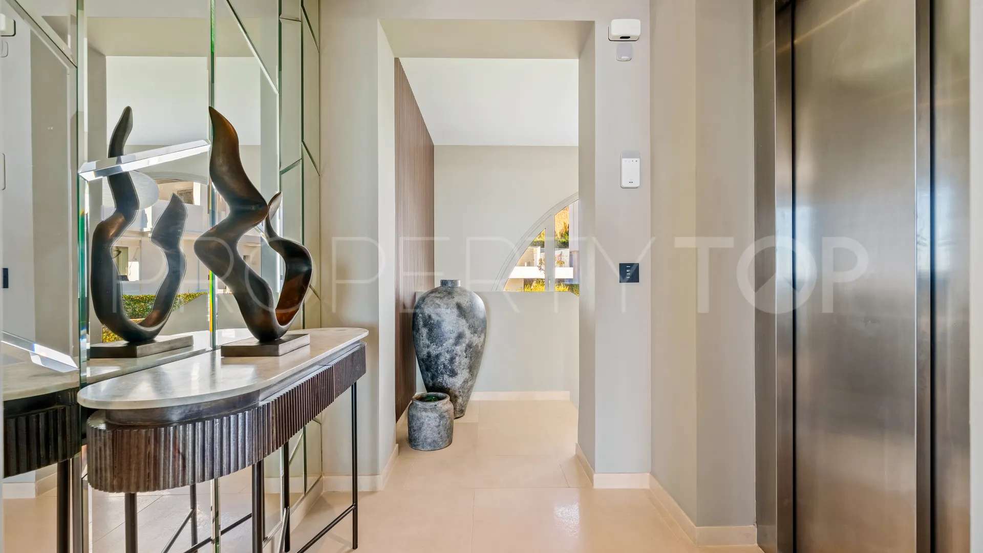 Aloha, atico duplex en venta
