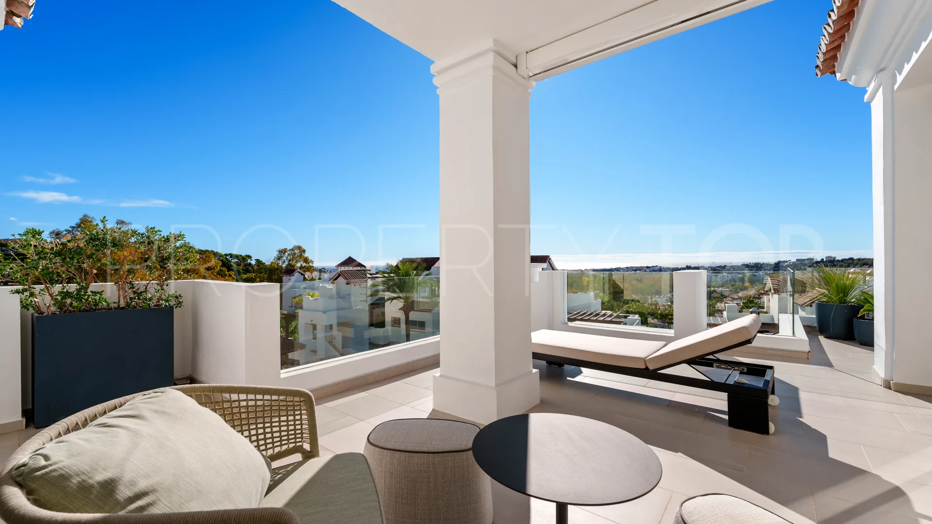 Aloha, atico duplex en venta