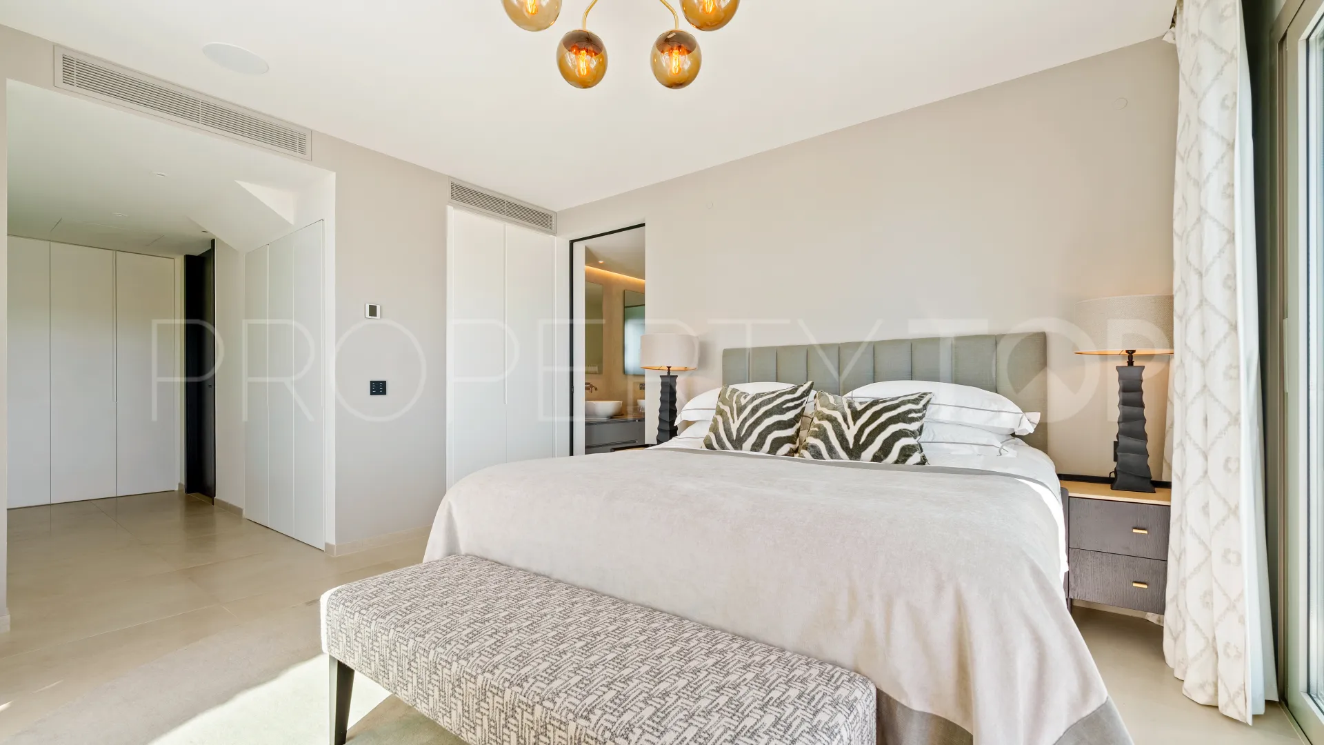 Aloha, atico duplex en venta