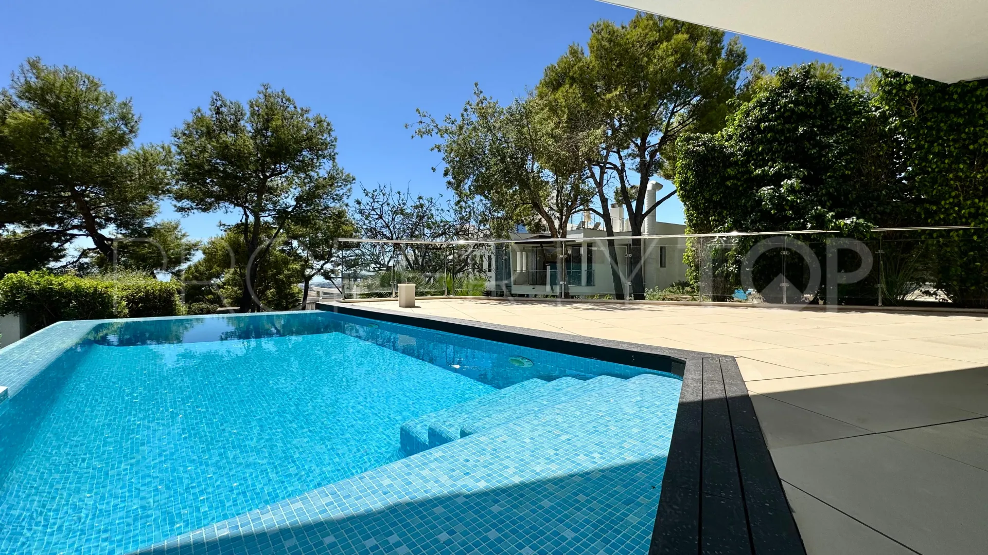 Villa pareada con 4 dormitorios en venta en Meisho Hills