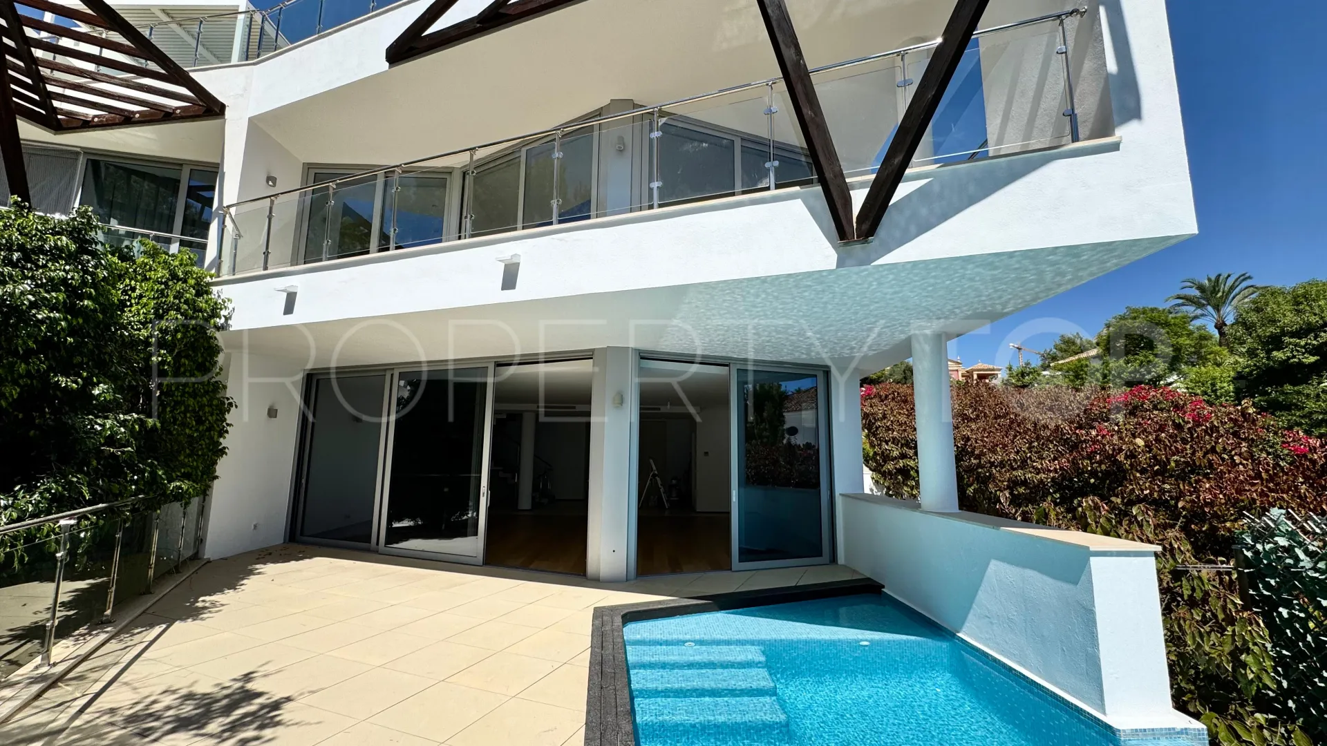 Villa pareada con 4 dormitorios en venta en Meisho Hills