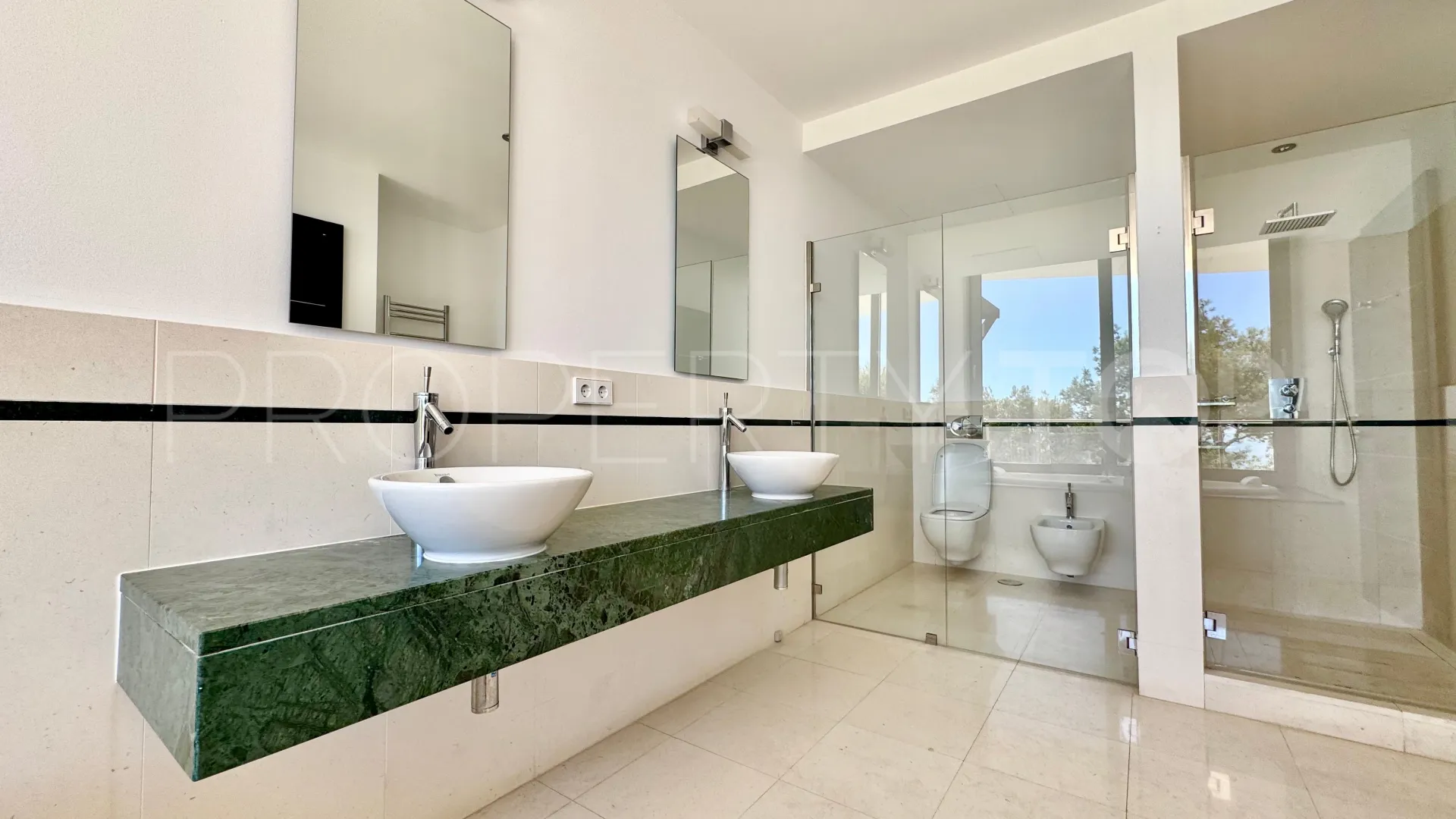 Villa pareada con 4 dormitorios en venta en Meisho Hills