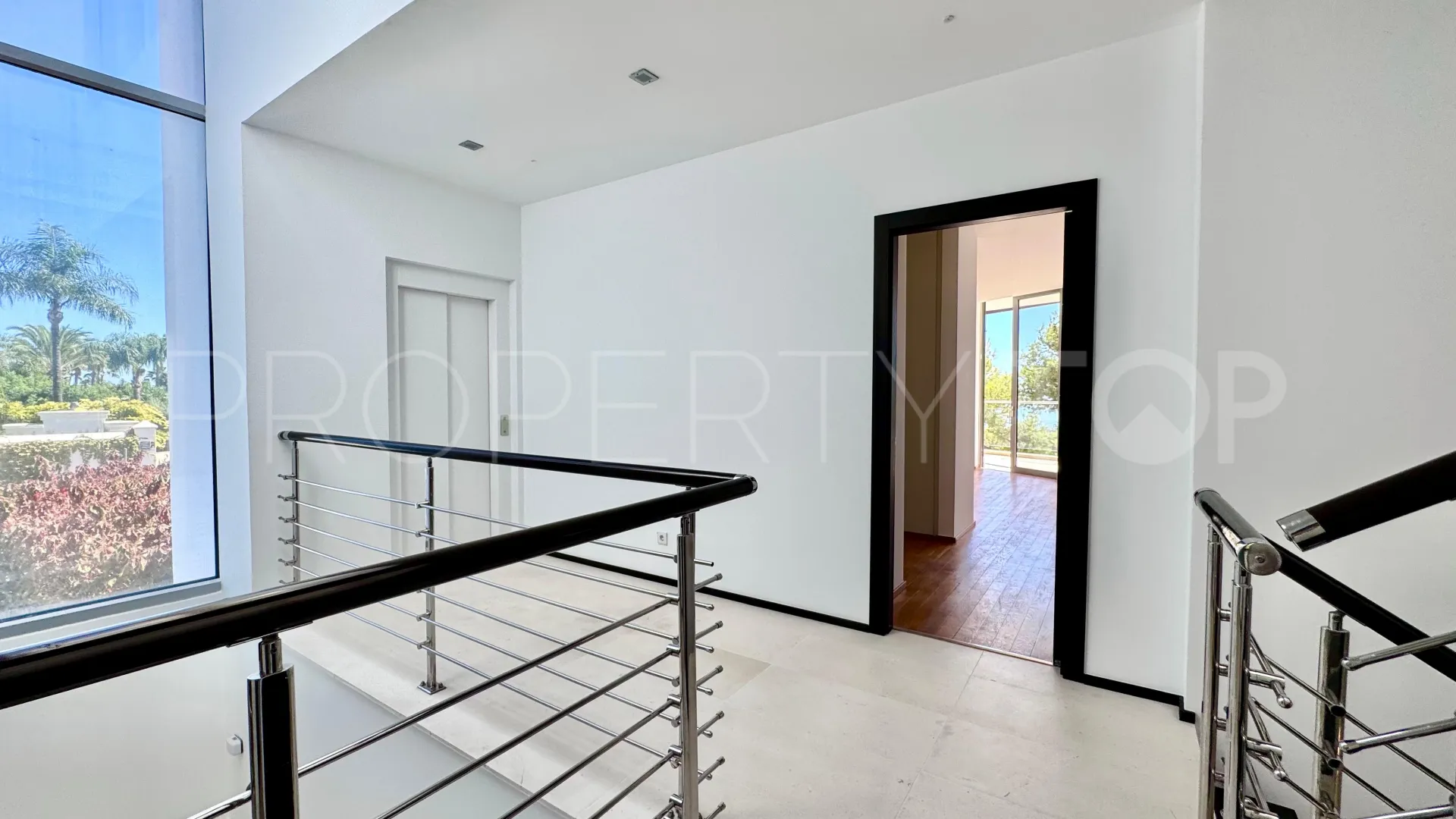 Villa pareada con 4 dormitorios en venta en Meisho Hills
