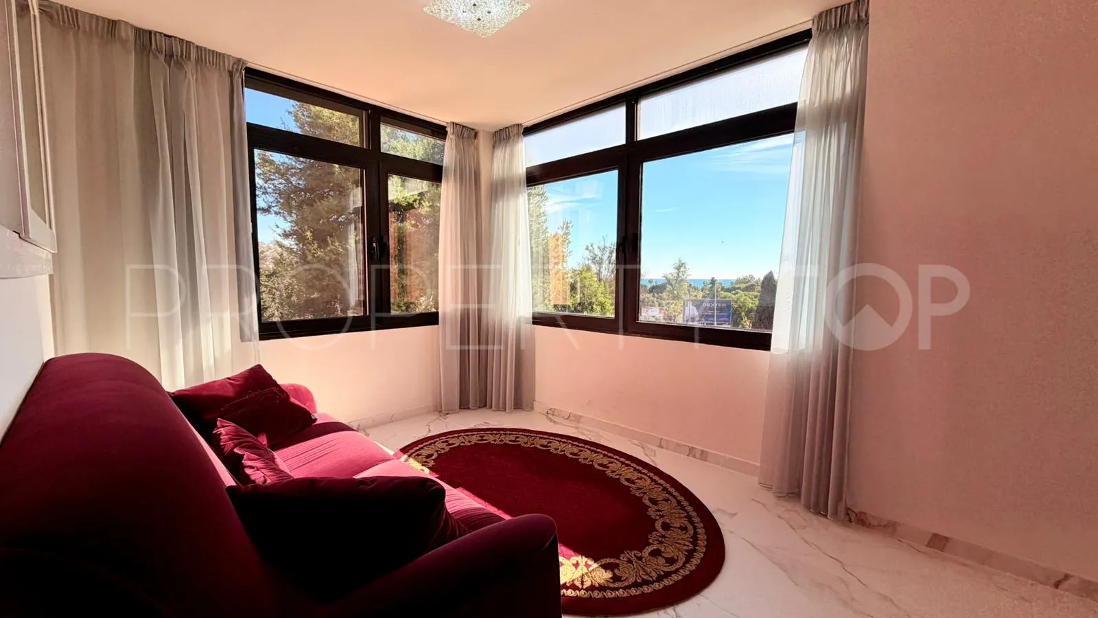 Se vende apartamento con 2 dormitorios en Nueva Andalucia