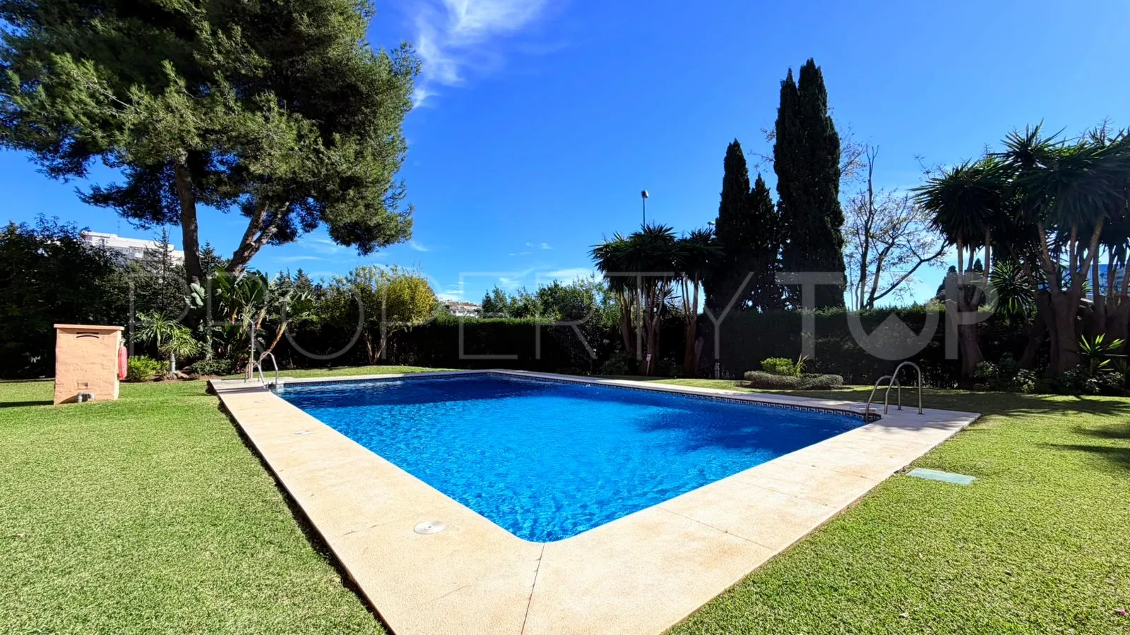 Se vende apartamento con 2 dormitorios en Nueva Andalucia