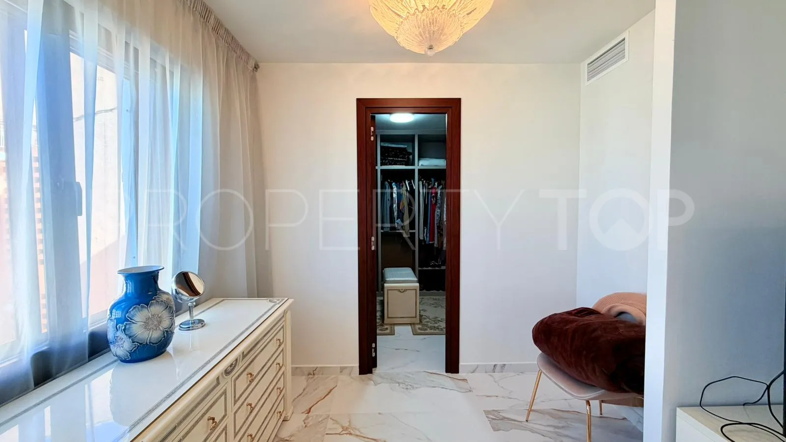 Se vende apartamento con 2 dormitorios en Nueva Andalucia