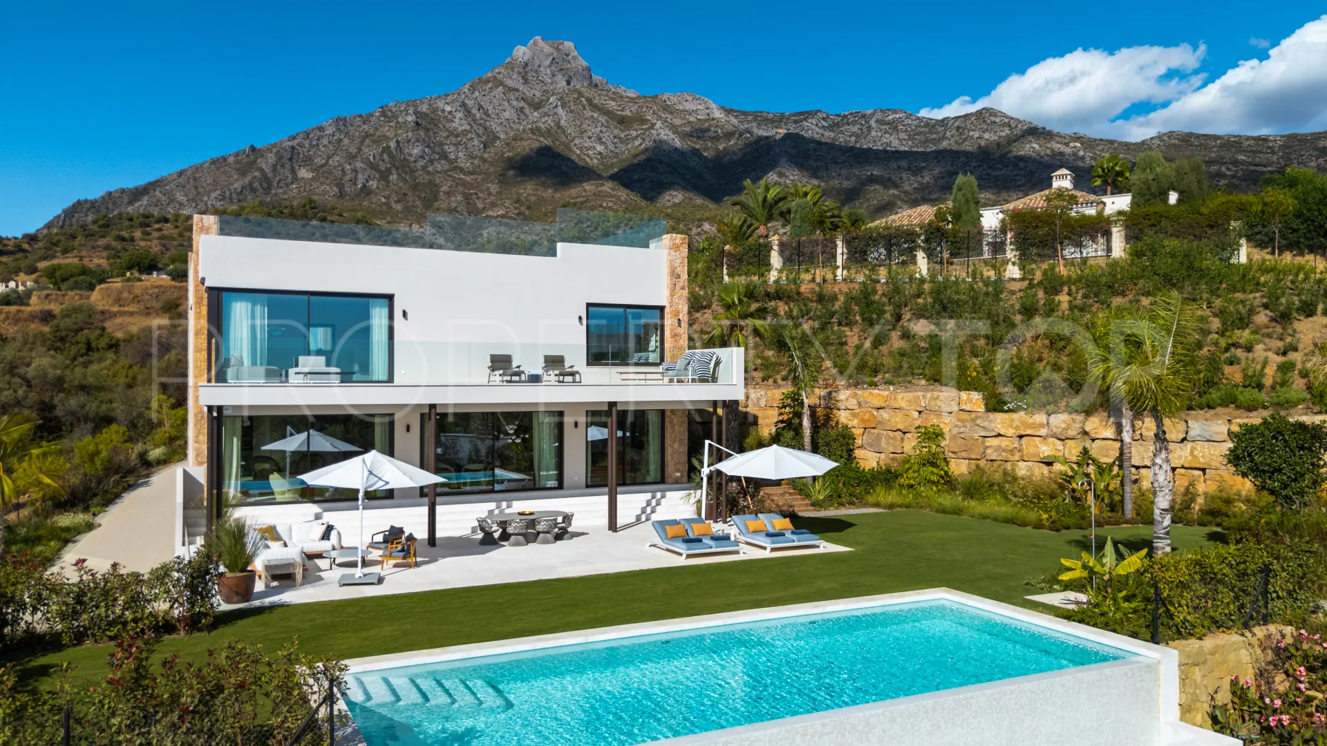 Marbella Hill Club, villa de 5 dormitorios a la venta
