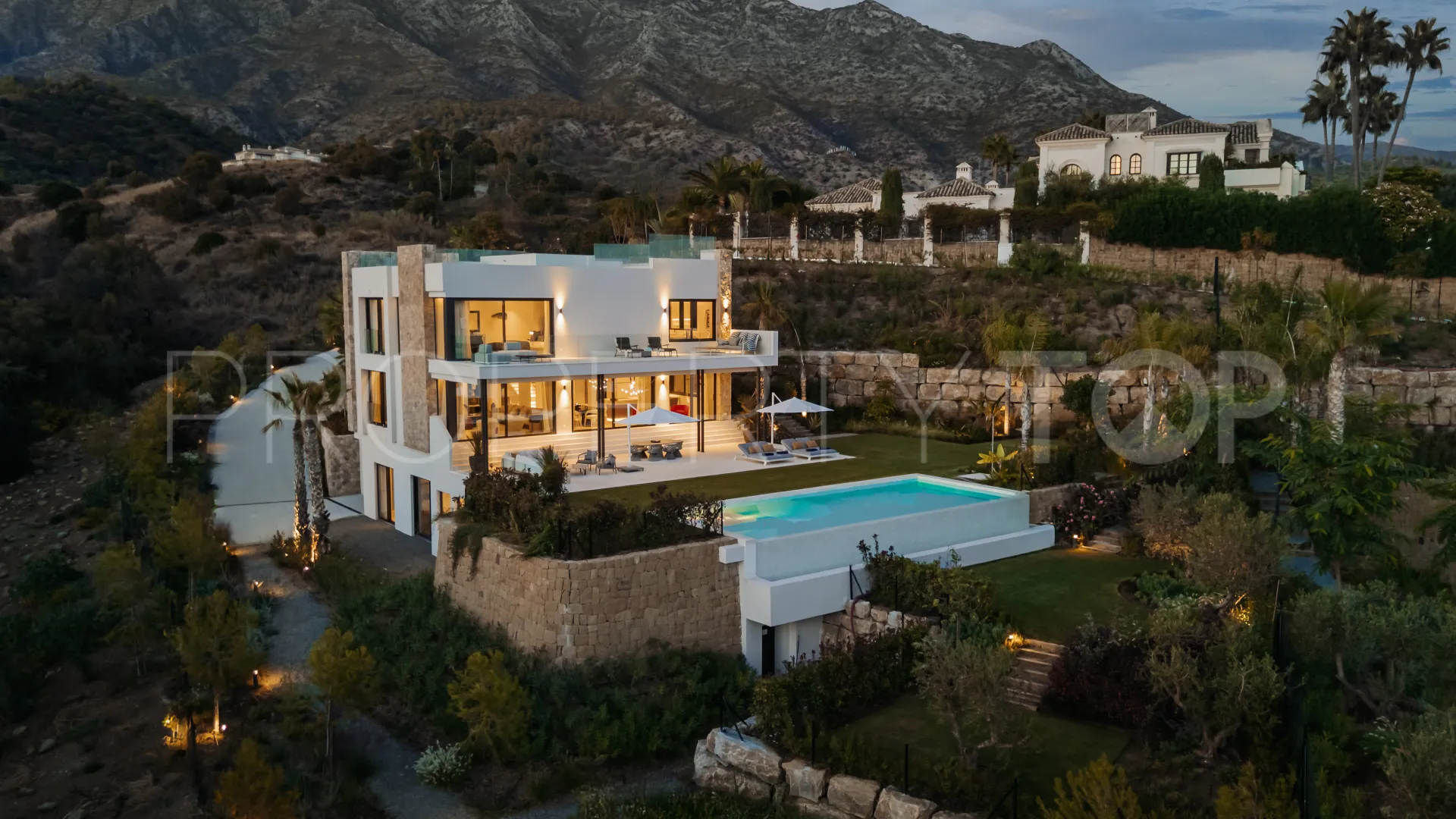 Marbella Hill Club, villa de 5 dormitorios a la venta