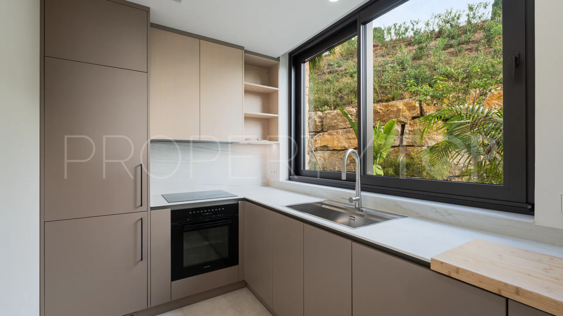 Marbella Hill Club, villa de 5 dormitorios a la venta