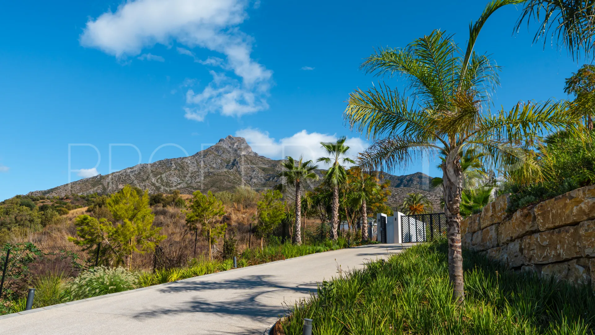 Marbella Hill Club, villa de 5 dormitorios a la venta