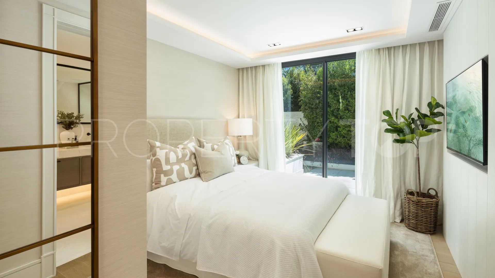 Comprar villa en Las Brisas con 7 dormitorios