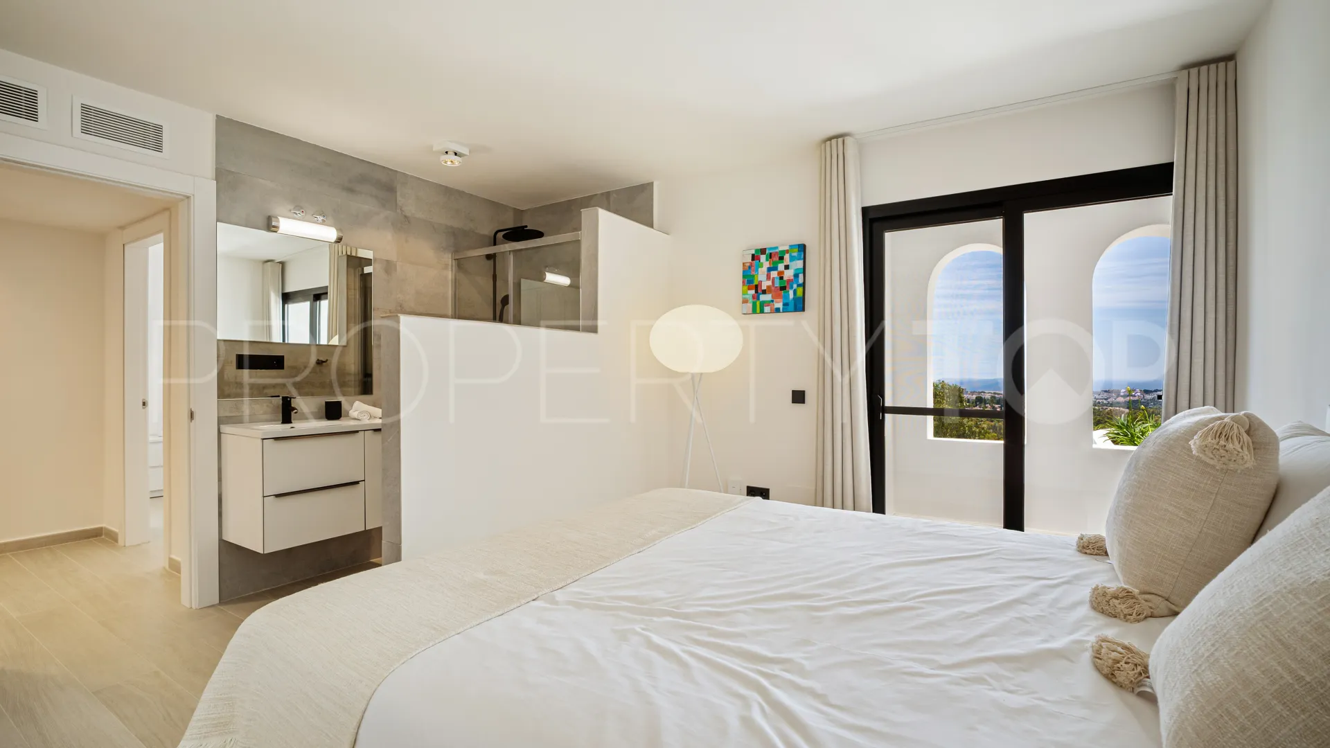Comprar villa en Las Lomas de Nueva Andalucia