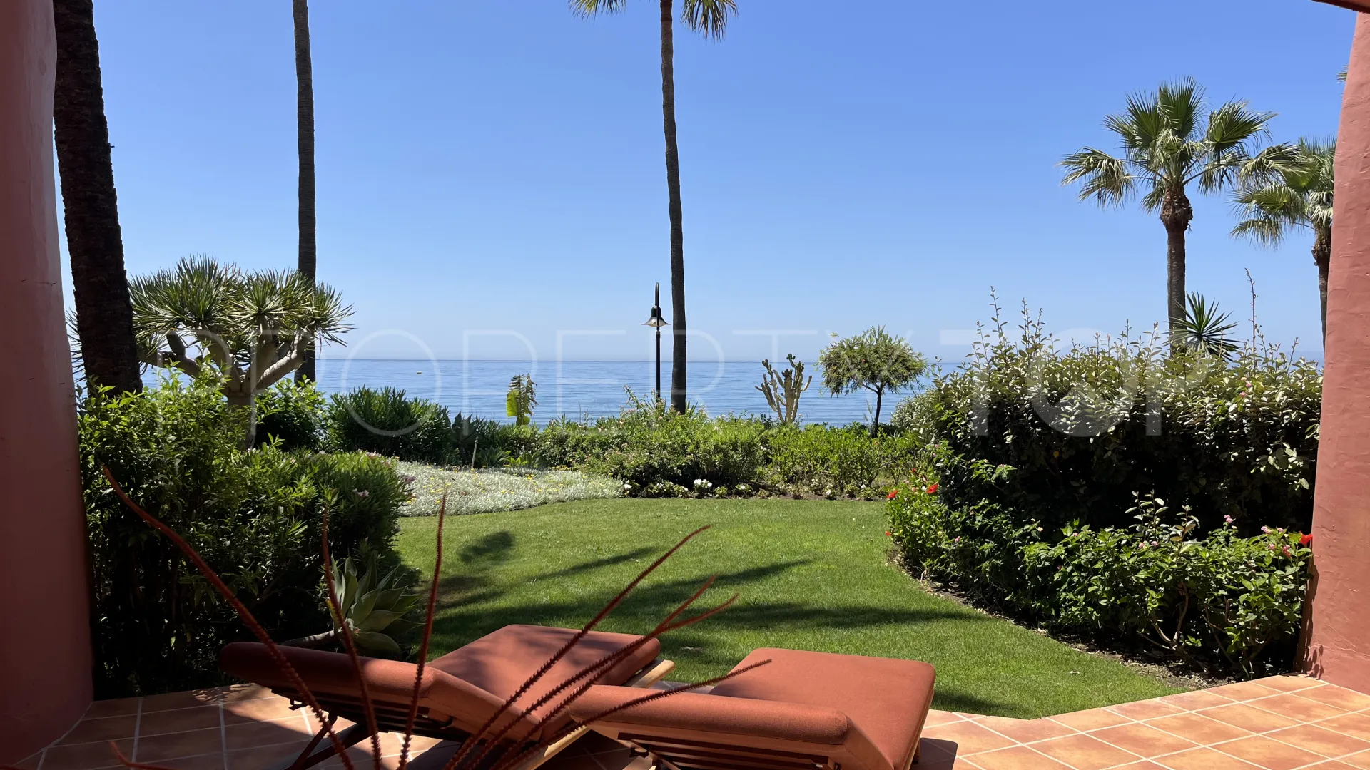 Apartamento en venta en Menara Beach