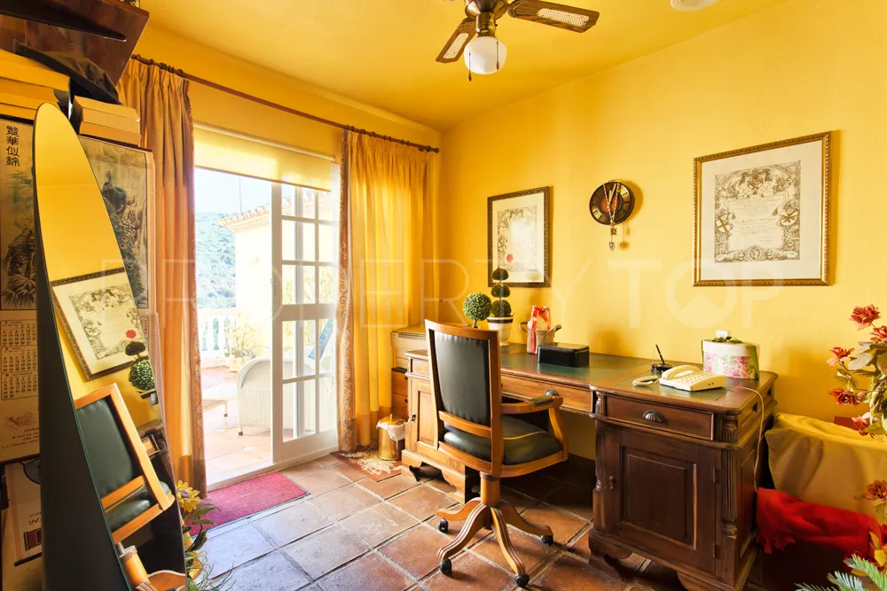 3 bedrooms Benahavis Centro town house for sale