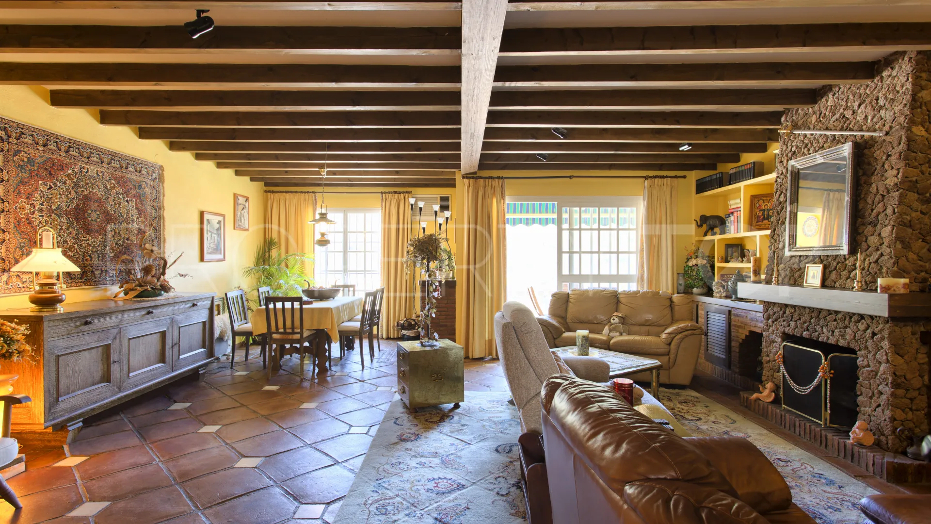 3 bedrooms Benahavis Centro town house for sale