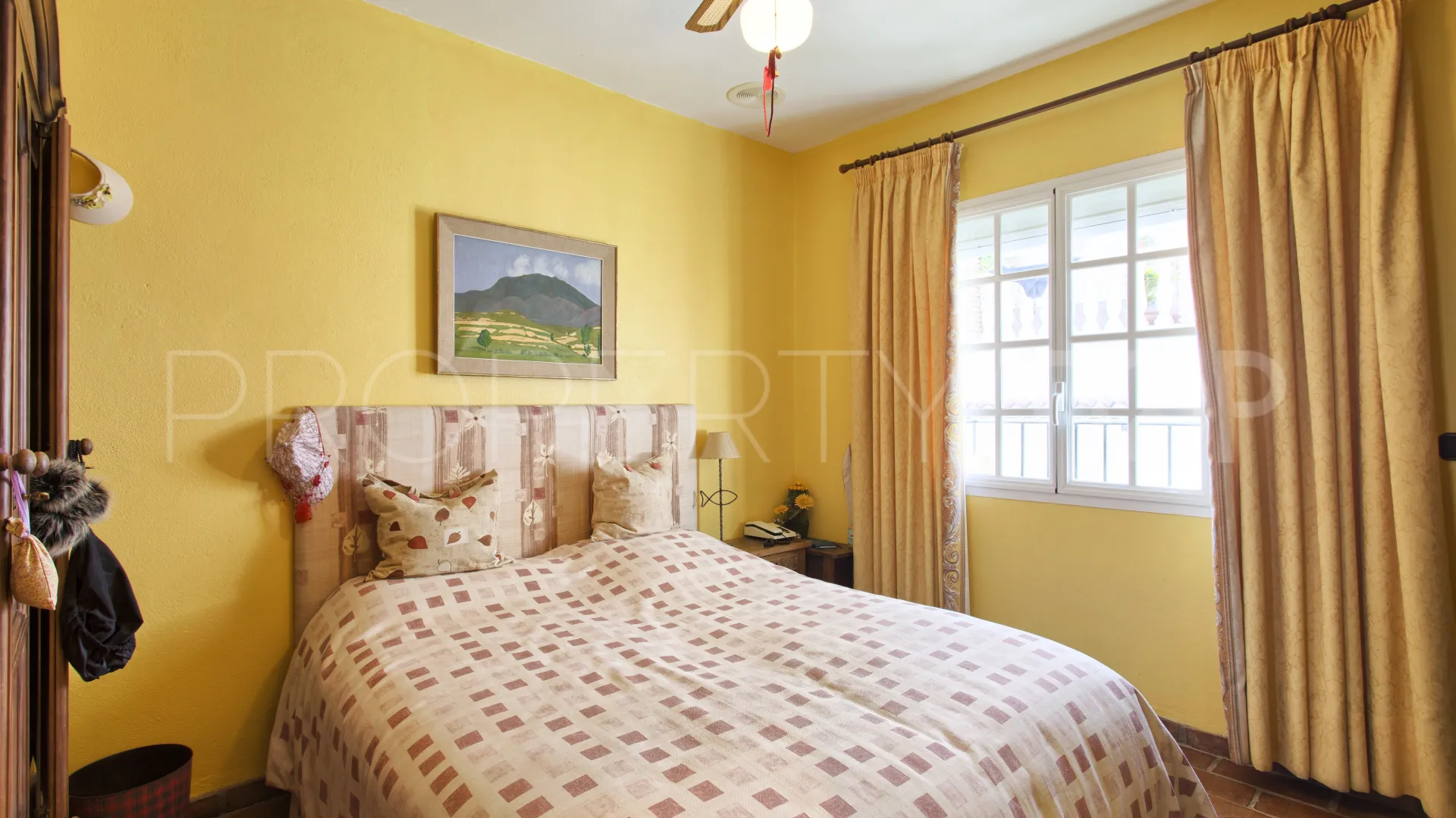 3 bedrooms Benahavis Centro town house for sale