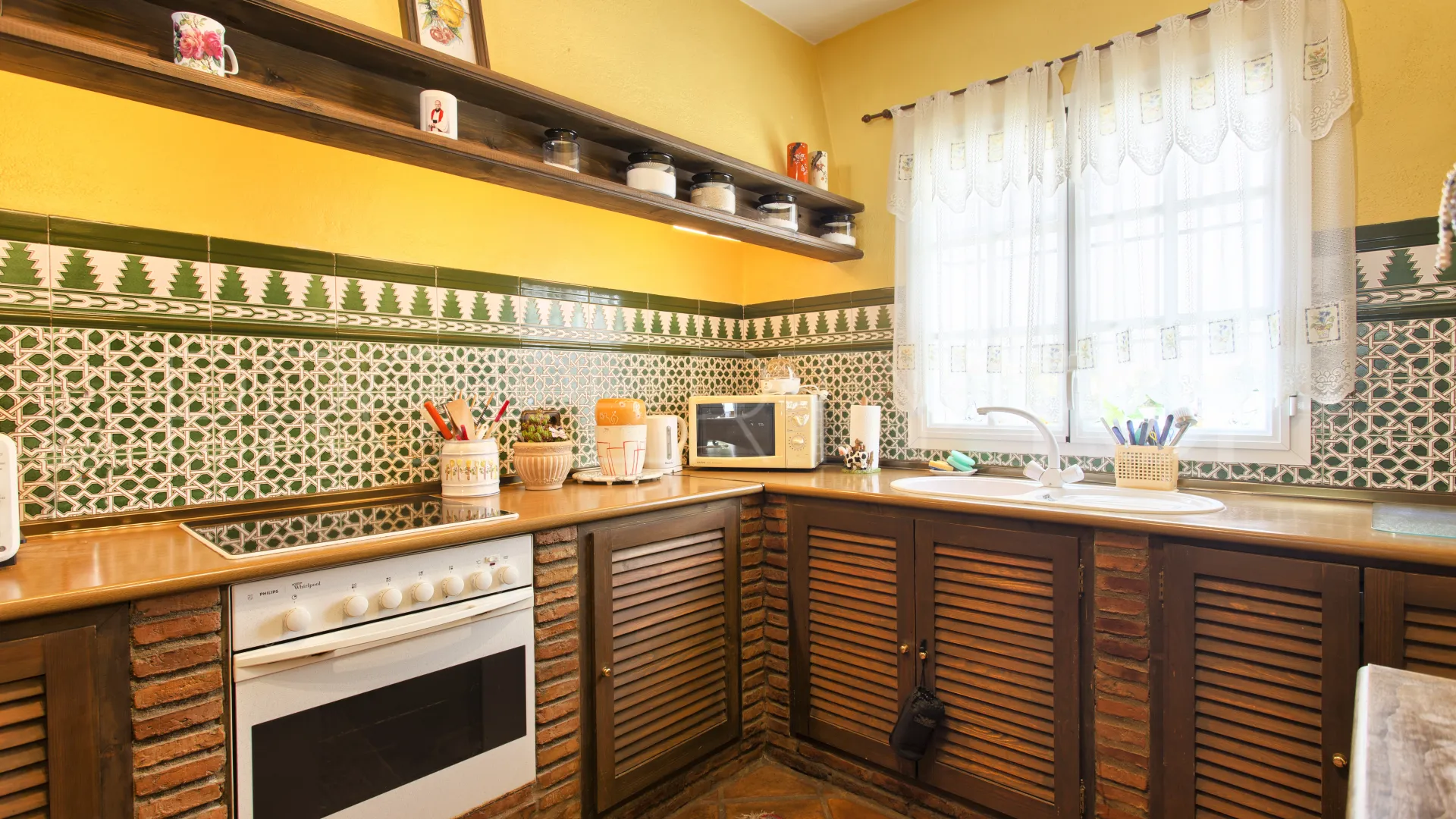 3 bedrooms Benahavis Centro town house for sale