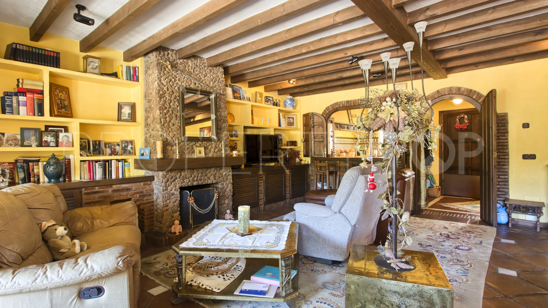 3 bedrooms Benahavis Centro town house for sale