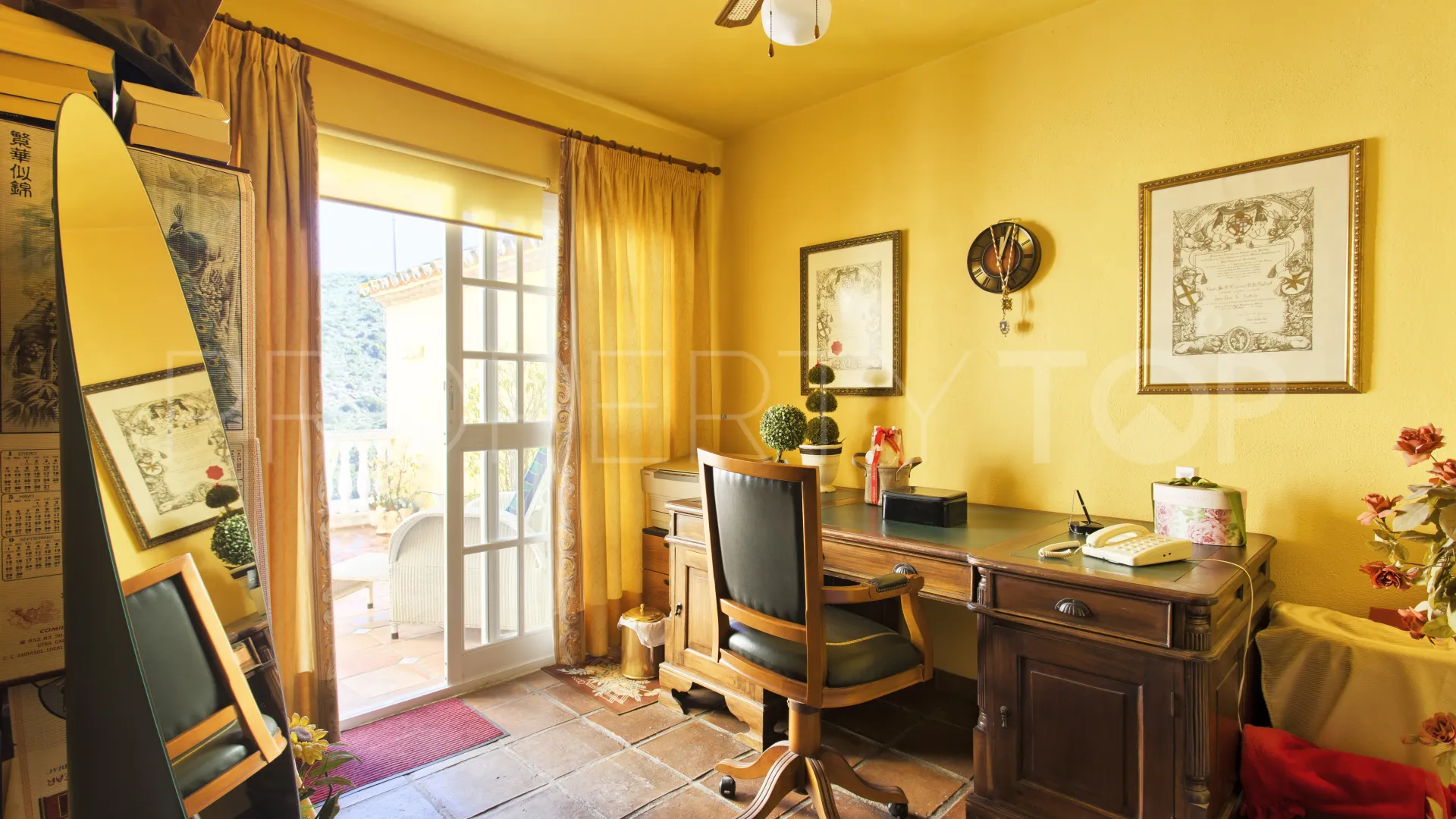 3 bedrooms Benahavis Centro town house for sale