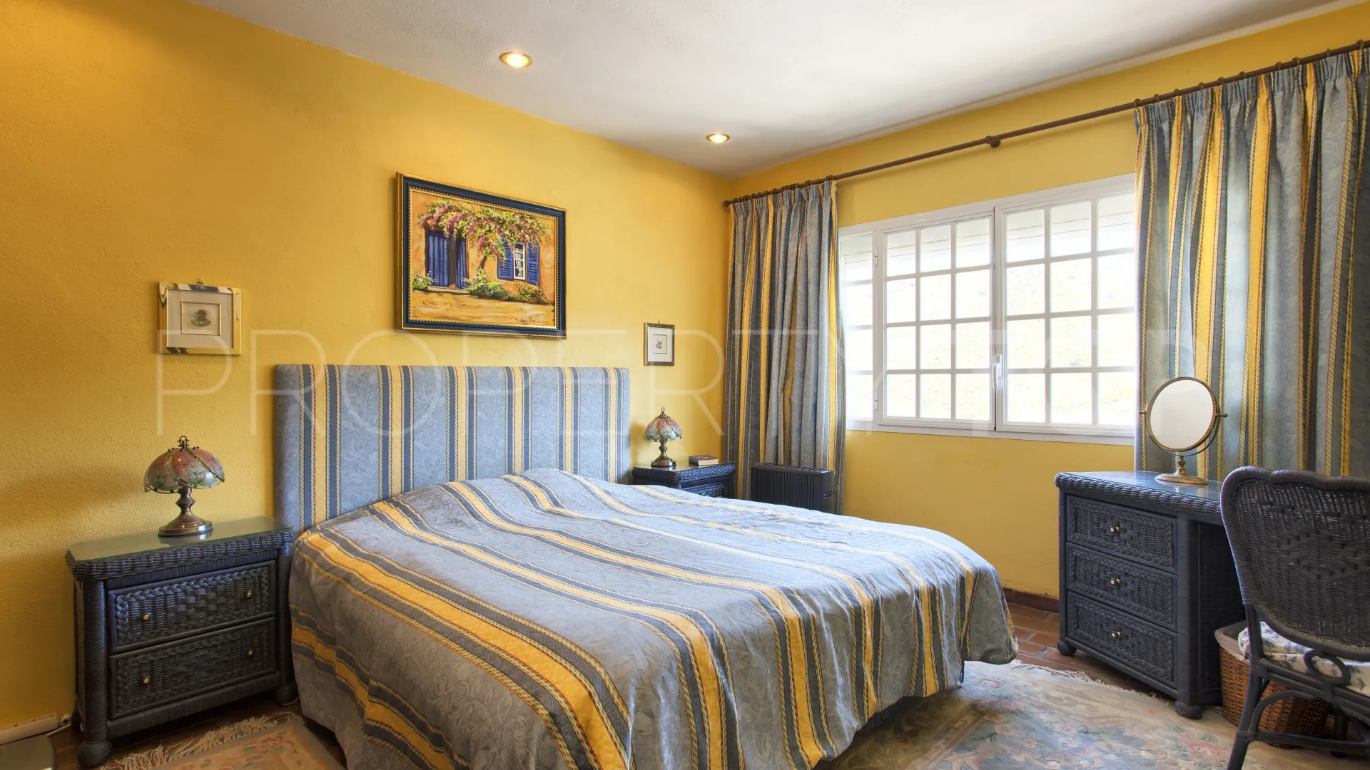 3 bedrooms Benahavis Centro town house for sale