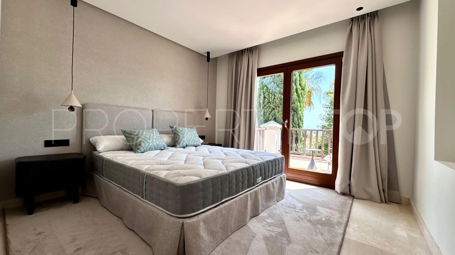 House for sale in La Capellania with 6 bedrooms