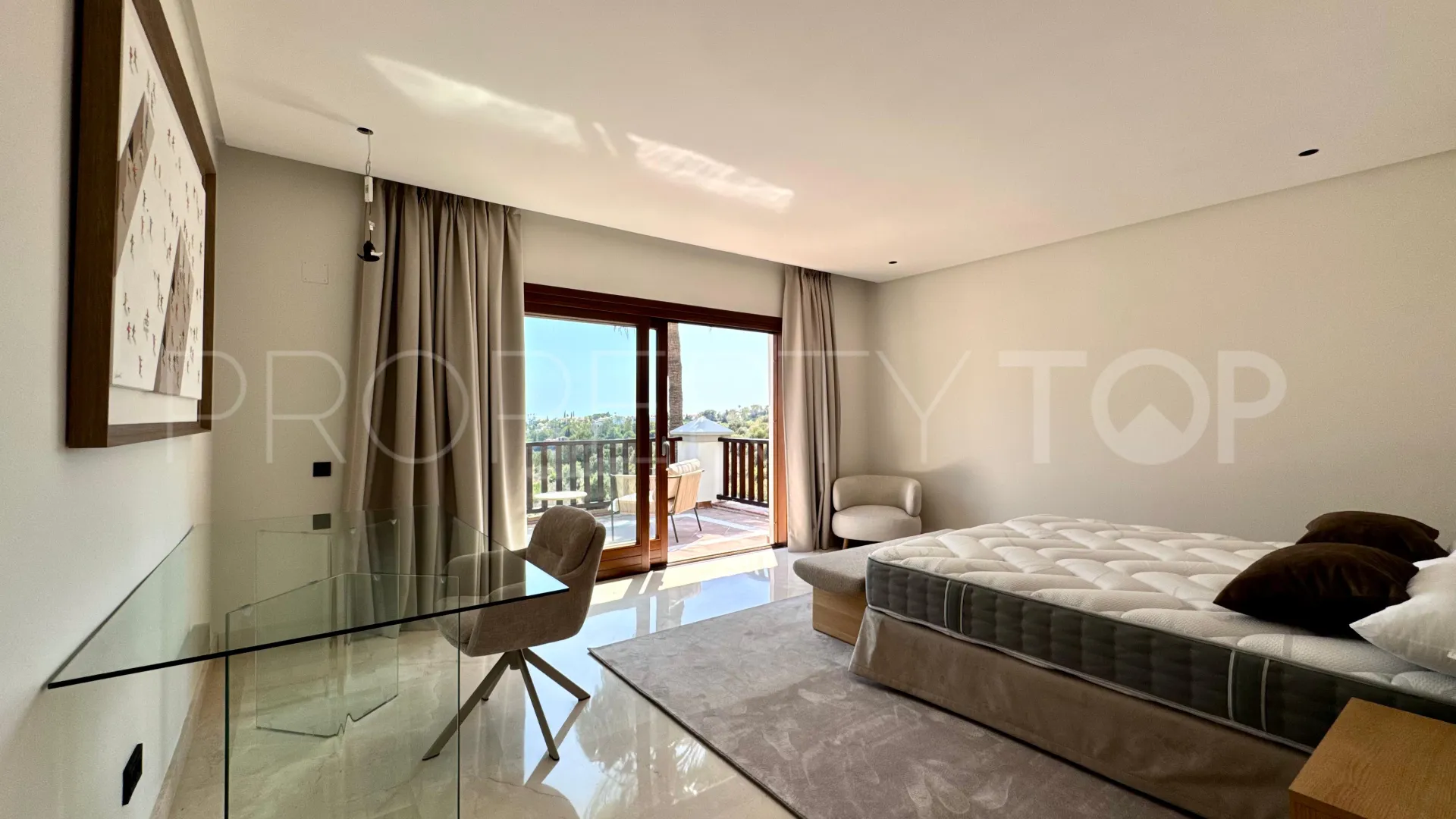 House for sale in La Capellania with 6 bedrooms