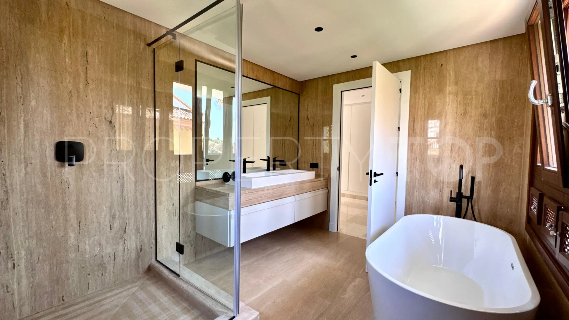 House for sale in La Capellania with 6 bedrooms