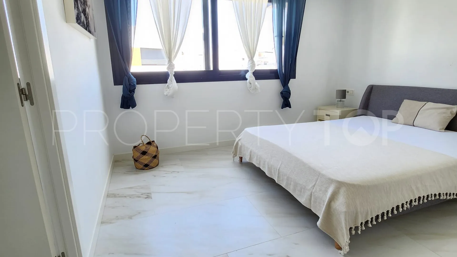 Adosado a la venta de 3 dormitorios en Los Naranjos de Marbella