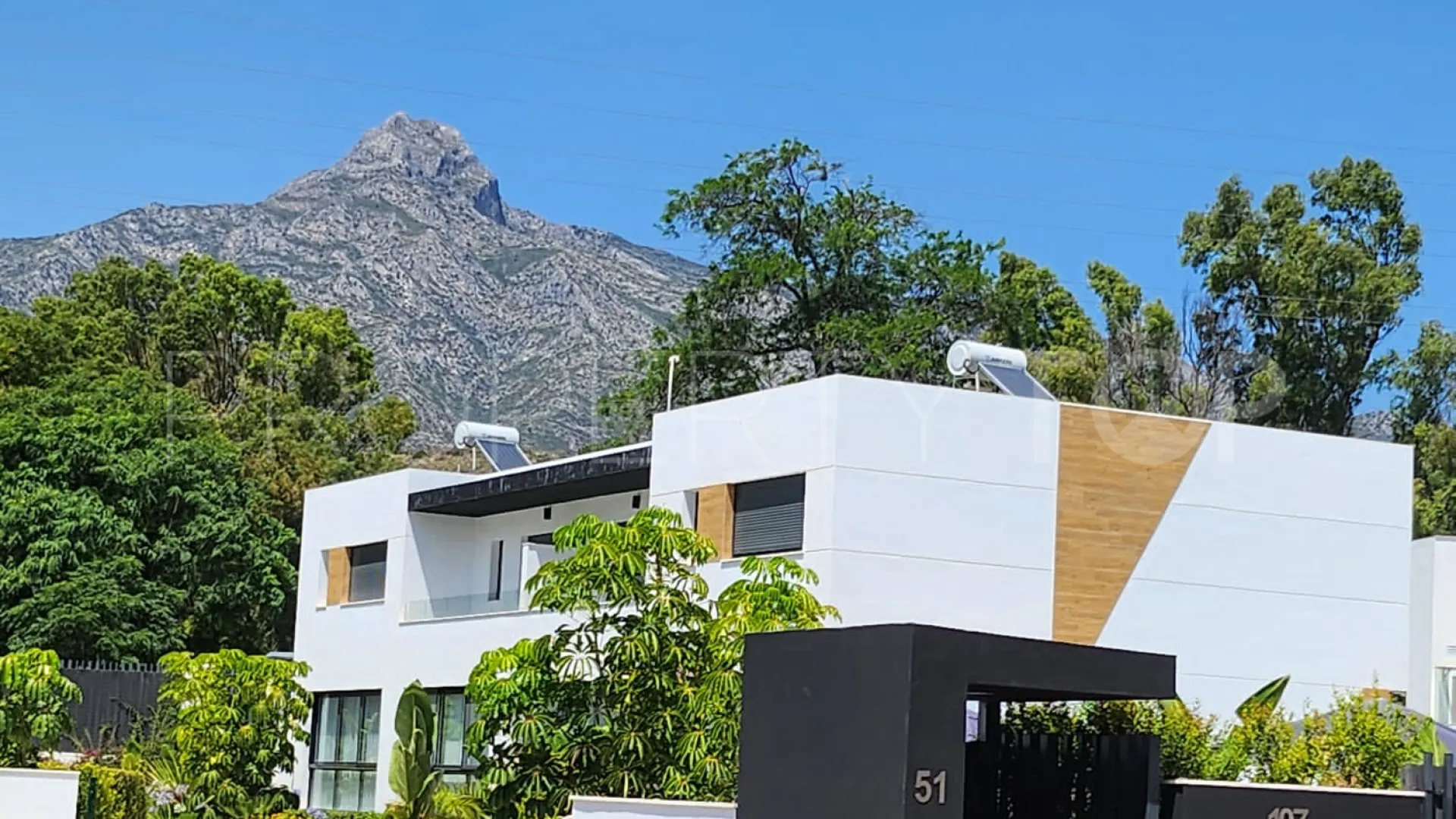 Adosado a la venta de 3 dormitorios en Los Naranjos de Marbella