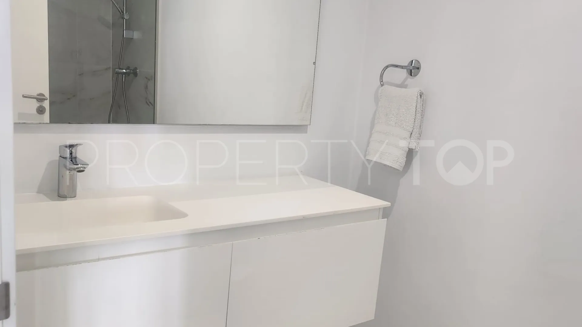 Adosado a la venta de 3 dormitorios en Los Naranjos de Marbella