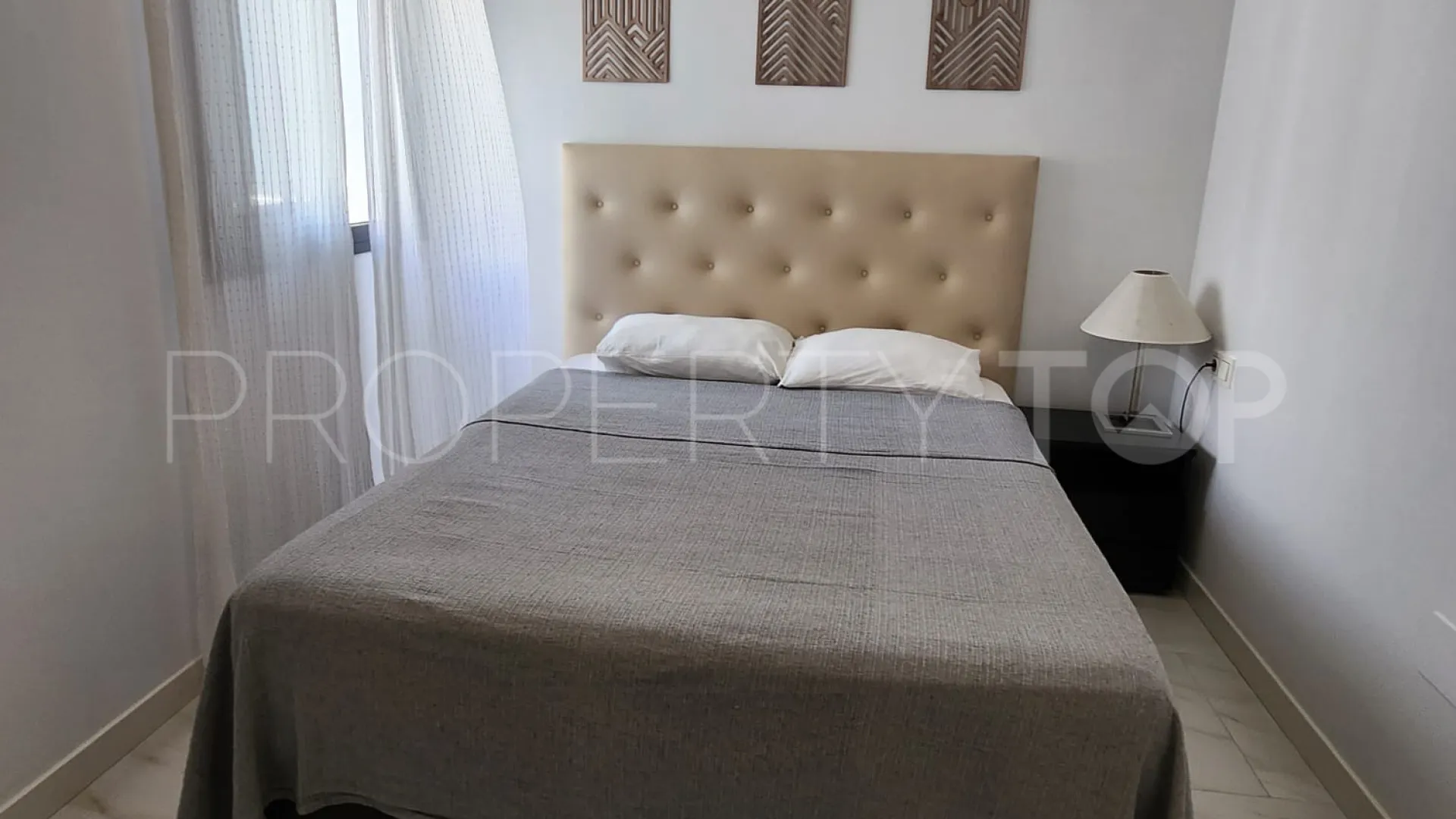 Adosado a la venta de 3 dormitorios en Los Naranjos de Marbella