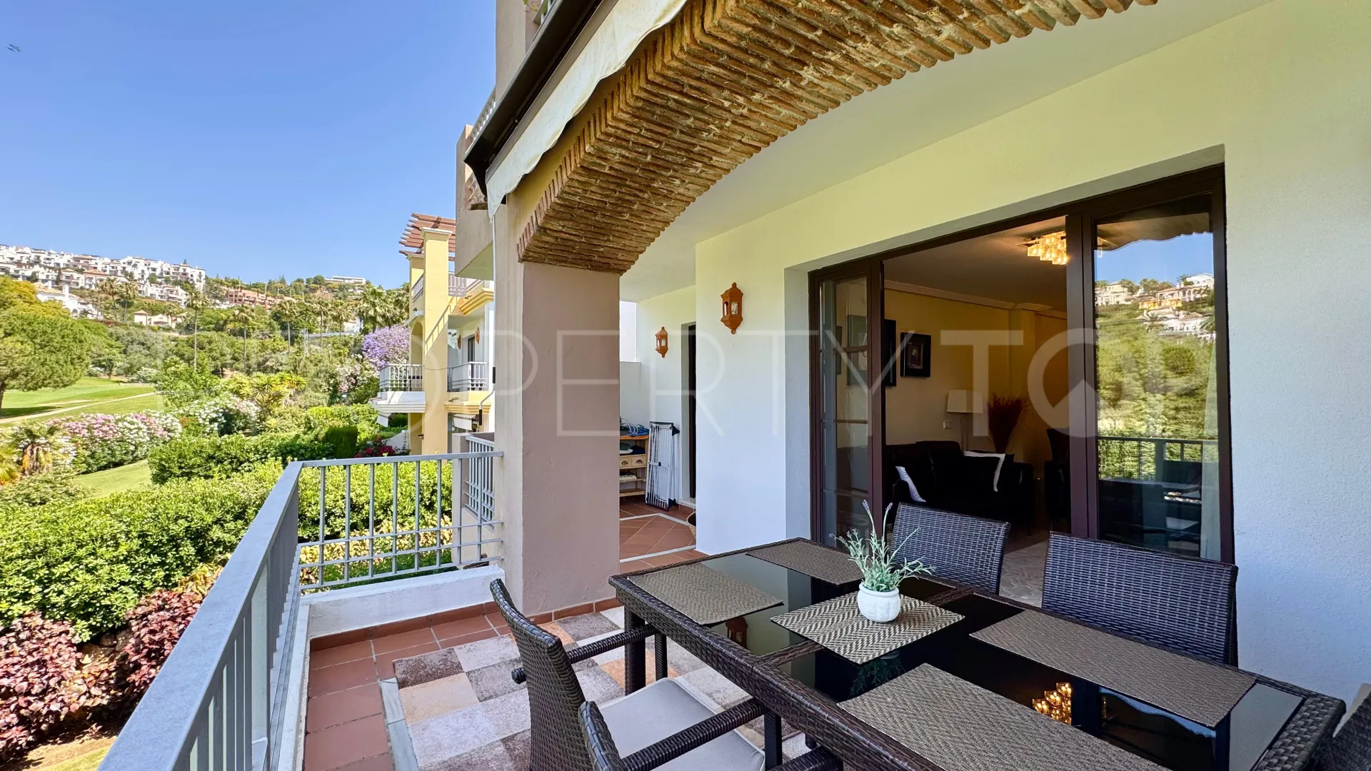 Comprar apartamento con 3 dormitorios en Los Arqueros