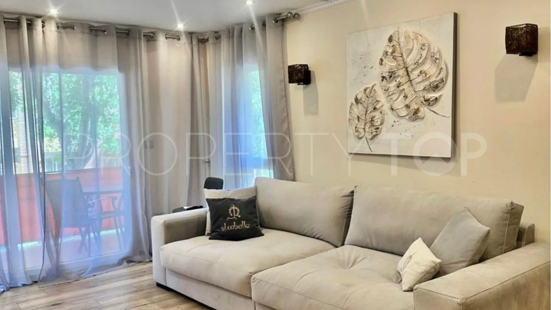 Comprar apartamento de 2 dormitorios en Marbella Centro