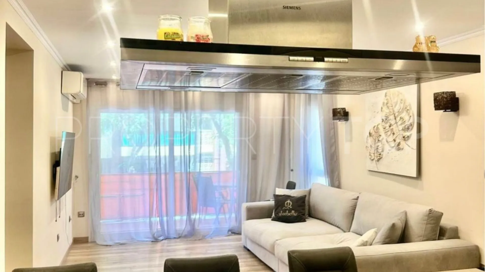 Comprar apartamento de 2 dormitorios en Marbella Centro