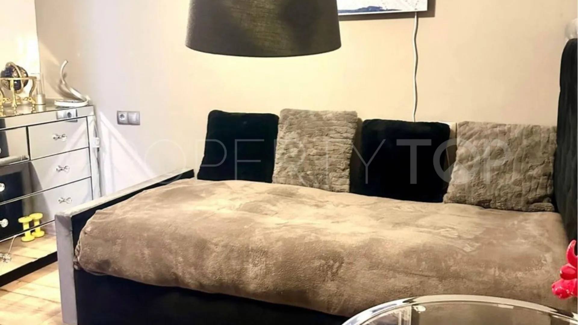 Comprar apartamento de 2 dormitorios en Marbella Centro